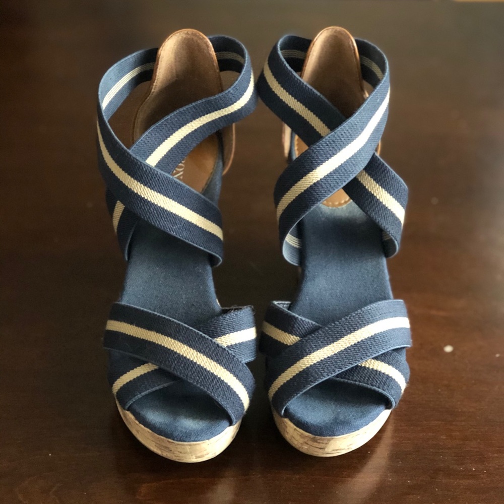 Navy wedges